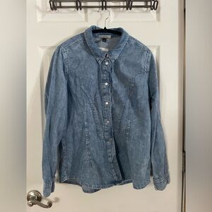 Universal Thread Light Blue Denim Shirt Sise 12